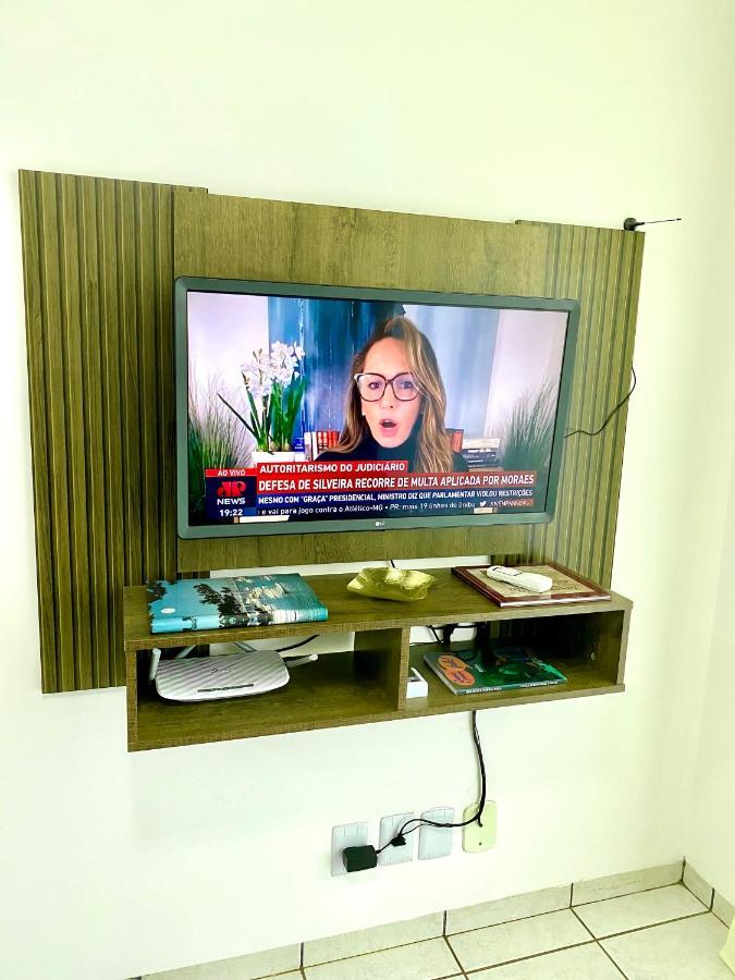 Apto No Centro Perto Do Shopping Com 2 Quartos De Casal Arcond Wifi Fibra Homeoffice E Garagem Em ドウラドス エクステリア 写真