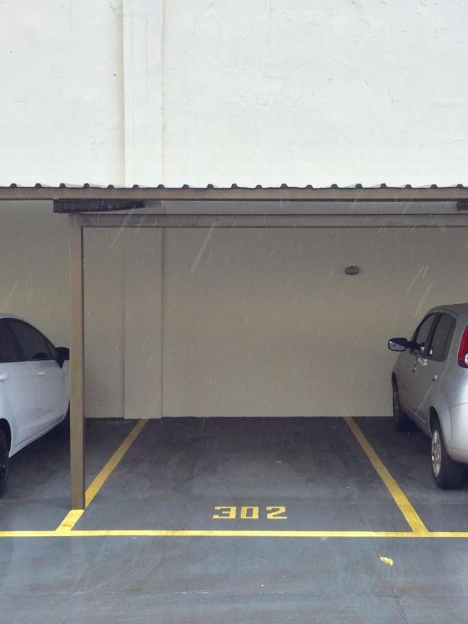 Apto No Centro Perto Do Shopping Com 2 Quartos De Casal Arcond Wifi Fibra Homeoffice E Garagem Em ドウラドス エクステリア 写真
